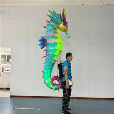 Đèn LED treo cá ngựa bơm hơi